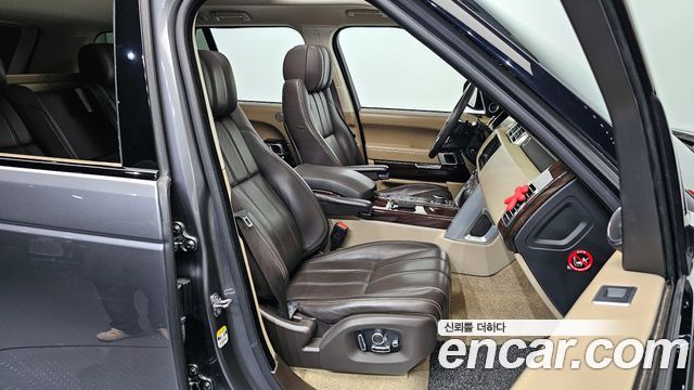 Land Rover Range Rover (IV) 4.4 SDV8 Vogue SE DIESEL 2017 — фото 10