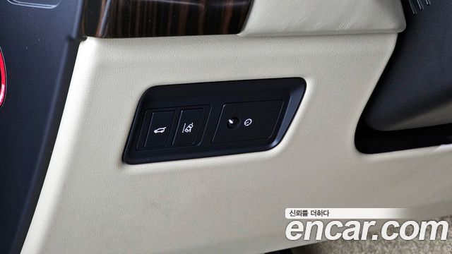 Land Rover Range Rover (IV) 4.4 SDV8 Vogue SE DIESEL 2017 — фото 16