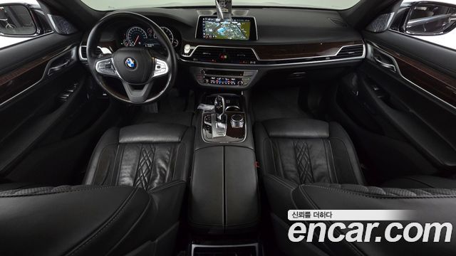 BMW 7 Series (G11) 750Li xDrive 2017 — фото 7