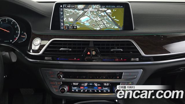 BMW 7 Series (G11) 750Li xDrive 2017 — фото 14