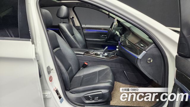 BMW 5 Series (F10) 520d Luxury 2014 — фото 11