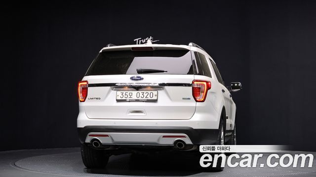 Ford Explorer 2.3 Limited 4WD 5th 2017 — фото 4