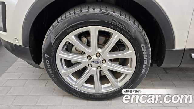 Ford Explorer 2.3 Limited 4WD 5th 2017 — фото 5