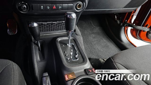 Jeep Wrangler (JK) 3.6 Sport 2Door 2014 — фото 9