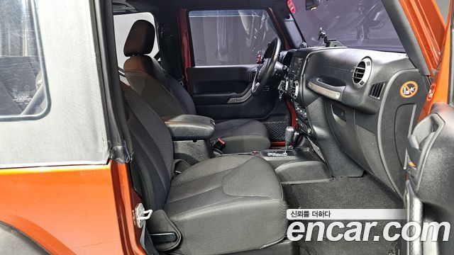 Jeep Wrangler (JK) 3.6 Sport 2Door 2014 — фото 10