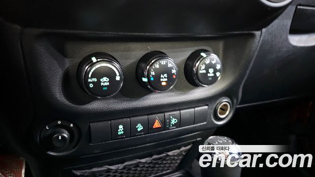 Jeep Wrangler (JK) 3.6 Sport 2Door 2014 — фото 17