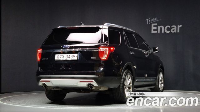 Ford Explorer 2.3 Limited 4WD 5th 2017 — фото 2