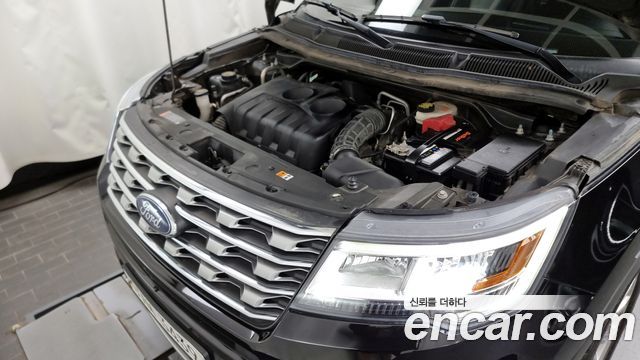 Ford Explorer 2.3 Limited 4WD 5th 2017 — фото 6