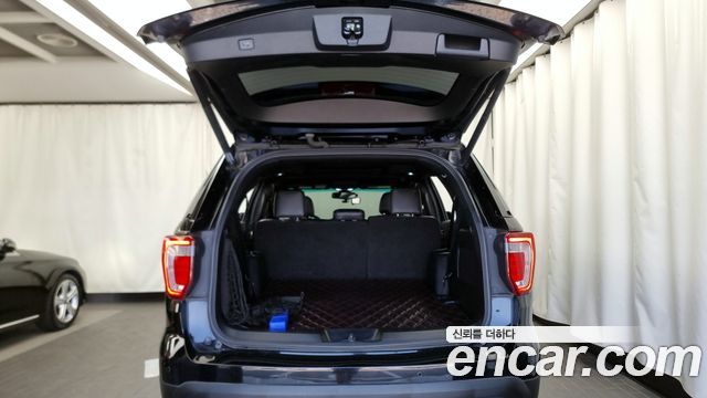 Ford Explorer 2.3 Limited 4WD 5th 2017 — фото 20