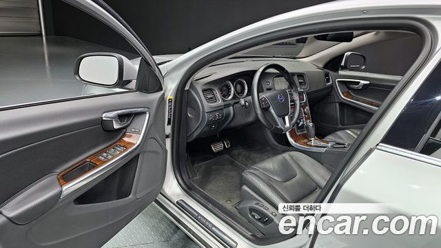 Volvo S60 D5 2nd 2011 — фото 11