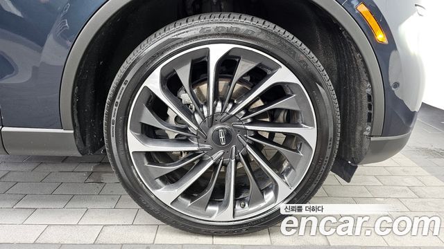 Lincoln Aviator (II) 3.0 Reserve  AWD 2023 — фото 5