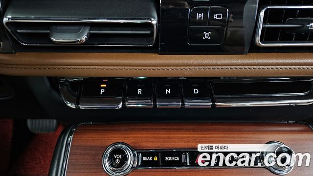 Lincoln Aviator (II) 3.0 Reserve  AWD 2023 — фото 9