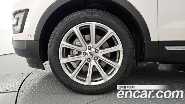 Ford Explorer 2.3 Limited 4WD 5th 2017 — фото 5