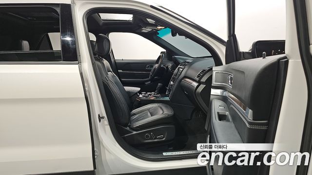Ford Explorer 2.3 Limited 4WD 5th 2017 — фото 11