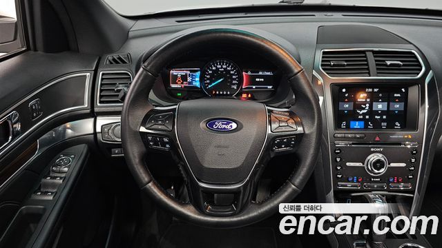 Ford Explorer 2.3 Limited 4WD 5th 2017 — фото 14