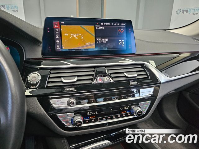 BMW 5 Series (G30) 530i Luxury Plus 2020 — фото 17