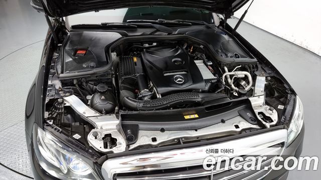 Mercedes-Benz E-Class (W213) E300 4MATIC Exclusive 2019 — фото 6