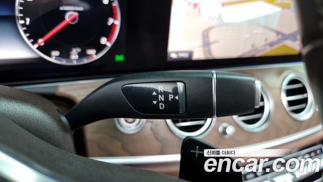 Mercedes-Benz E-Class (W213) E300 4MATIC Exclusive 2019 — фото 9