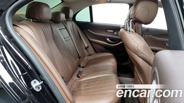 Mercedes-Benz E-Class (W213) E300 4MATIC Exclusive 2019 — фото 16