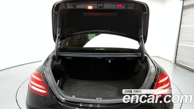 Mercedes-Benz E-Class (W213) E300 4MATIC Exclusive 2019 — фото 24