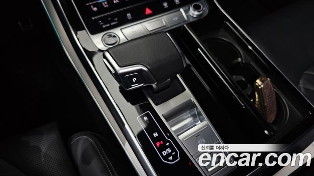 Audi Q8 (4M) 50 TDI Quattro Premium 2023 — фото 9