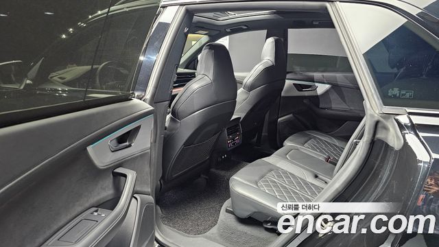 Audi Q8 (4M) 50 TDI Quattro Premium 2023 — фото 13