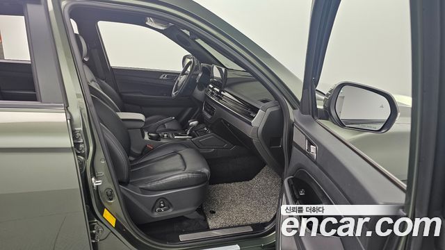 KG Mobility (SsangYong) Rexton Sports Khan Diesel 2.2 4WD Culman Noblesse 2024 — фото 17