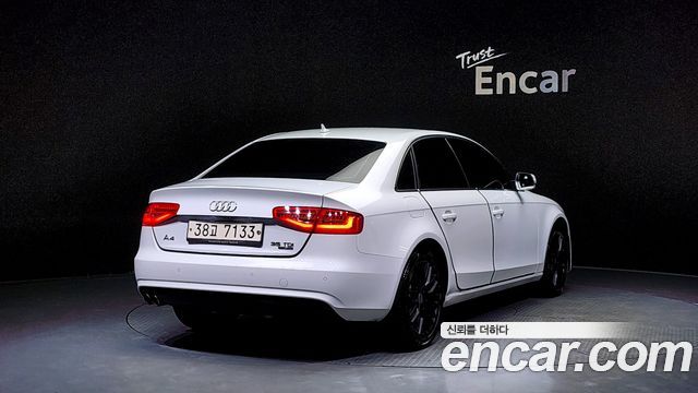 Audi A4 35 TDI Quattro Comfort Edition B8 2015 — фото 2