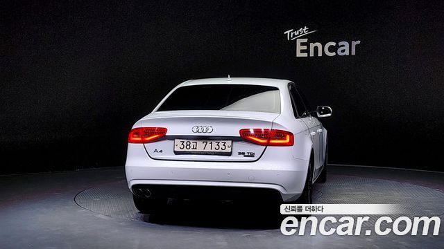 Audi A4 35 TDI Quattro Comfort Edition B8 2015 — фото 4