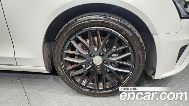 Audi A4 35 TDI Quattro Comfort Edition B8 2015 — фото 5