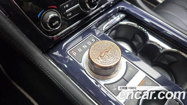 Jaguar XJ 3.0 SC Premium Luxury SWB X351 2013 — фото 9