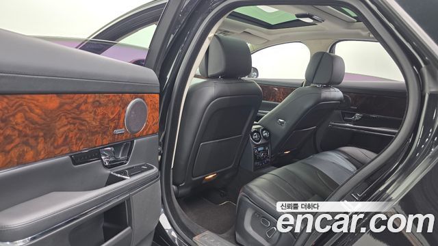Jaguar XJ 3.0 SC Premium Luxury SWB X351 2013 — фото 17