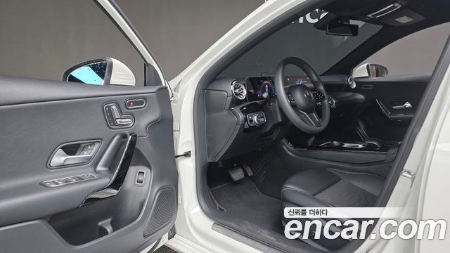 Mercedes-Benz A-Class (W177) A220 Sedan 2020 — фото 11