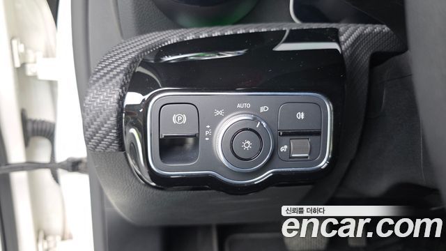 Mercedes-Benz A-Class (W177) A220 Sedan 2020 — фото 13