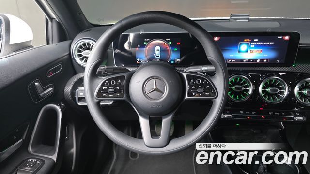 Mercedes-Benz A-Class (W177) A220 Sedan 2020 — фото 14