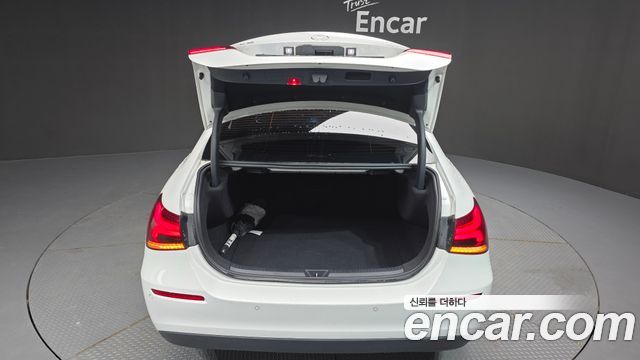 Mercedes-Benz A-Class (W177) A220 Sedan 2020 — фото 20