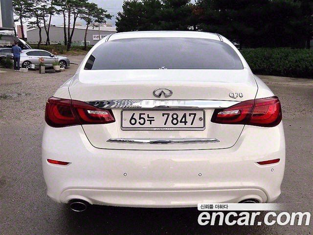 Infiniti Q70 3.7 Style 2015 — фото 4