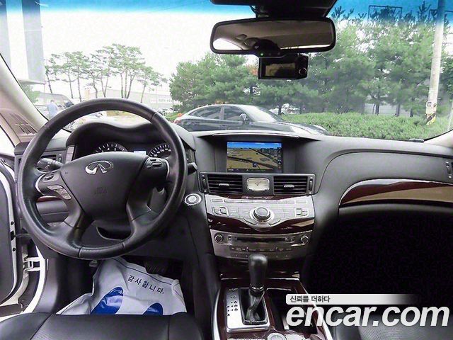 Infiniti Q70 3.7 Style 2015 — фото 7
