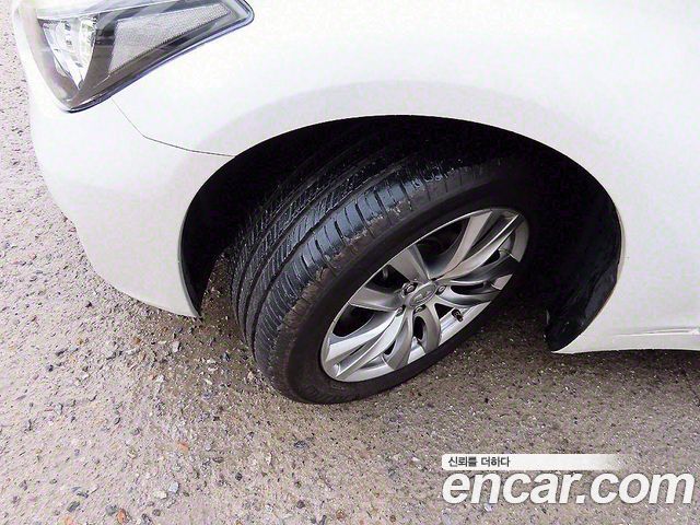 Infiniti Q70 3.7 Style 2015 — фото 24