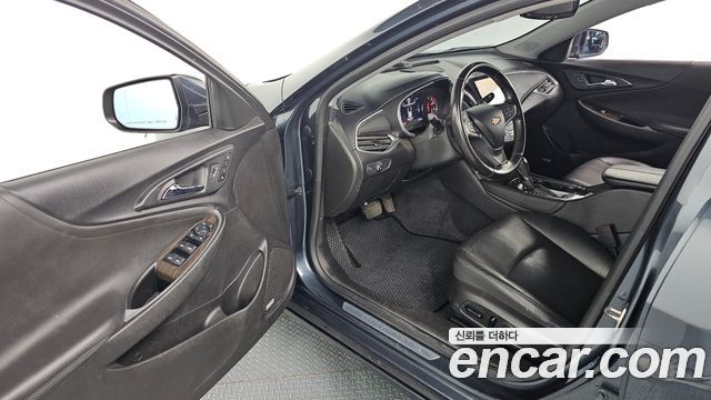 Chevrolet Malibu 2.0 Turbo Premier Special 2019 — фото 11