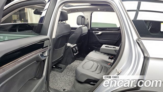 Volkswagen Touareg (III) 3.0 TDI Premium 2020 — фото 11
