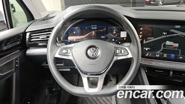 Volkswagen Touareg (III) 3.0 TDI Premium 2020 — фото 13