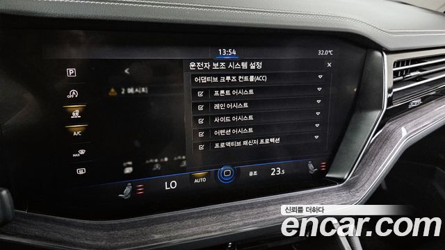 Volkswagen Touareg (III) 3.0 TDI Premium 2020 — фото 16