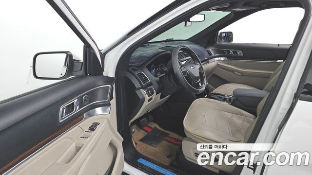 Ford Explorer 2.3 Limited 4WD 5th 2018 — фото 9