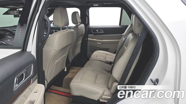 Ford Explorer 2.3 Limited 4WD 5th 2018 — фото 10