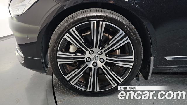 Volvo S90 B6 AWD Ultimate Bright 2023 — фото 5