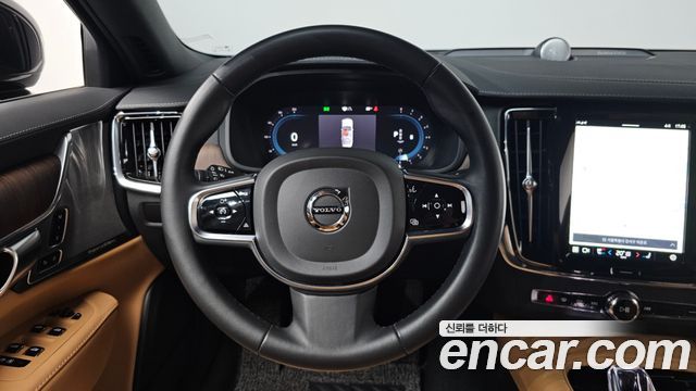 Volvo S90 B6 AWD Ultimate Bright 2023 — фото 17