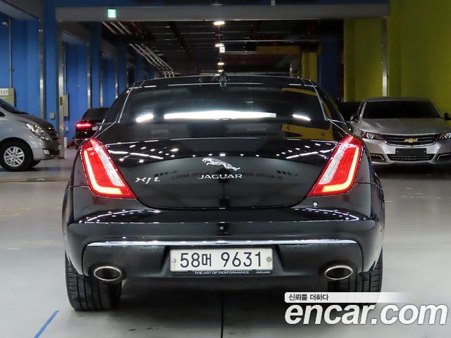 Jaguar XJ 3.0D Premium Luxury LWB X351 2016 — фото 3