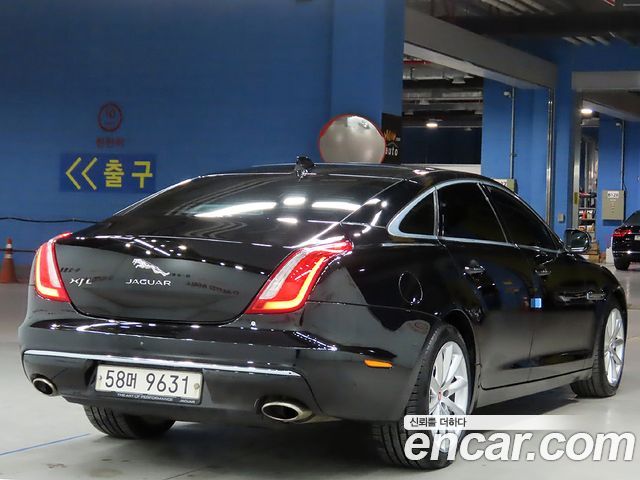 Jaguar XJ 3.0D Premium Luxury LWB X351 2016 — фото 4
