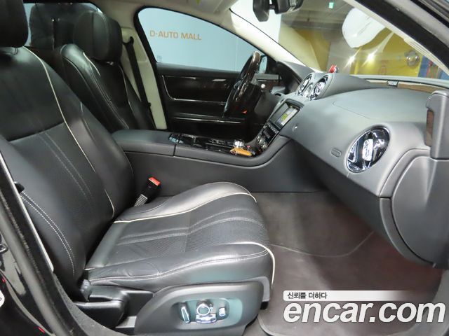 Jaguar XJ 3.0D Premium Luxury LWB X351 2016 — фото 8